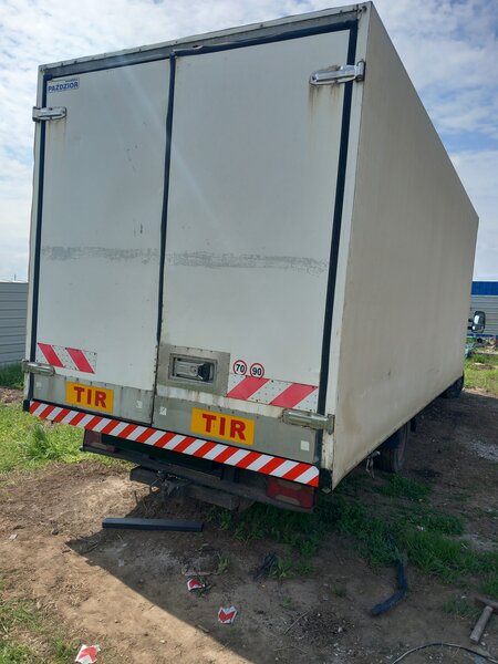 Vand Iveco 5 tone, detarat